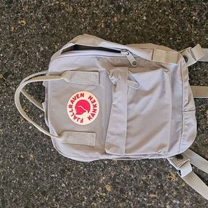 BNWOT:  Fjälläven Kånken Mini Bacpack